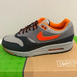 🔥 NIKE AIR MAX 1 SP HUF Anthracite Orange – Men’s 8.5 🔥